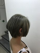パティオンツー(PATIONN2)&nbsp;★エアリーショートひし形シルエットボブプラチナカラーリング★