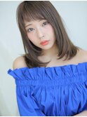 シンプルで抜け感もあるサラツヤセミディ