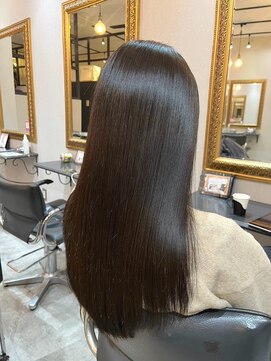 ナンバー ジルバ 立川(N° jillva) 丸型卵形ストレートレイヤーエアリーロング美髪アッシュブラウン