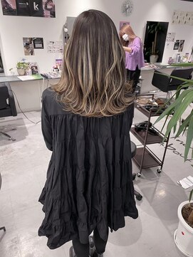 キング 枚方店(K!ng) 【枚方、高槻、梅田】ホワイトハイライト