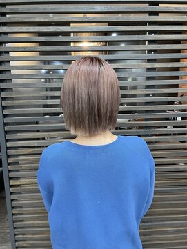 ユアーズ 四街道店(HAIR&NAIL YOURS) 大人ハイライト耳だしショート白髪ぼかし透明感大人うるツヤ美髪