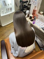 アウラ 近鉄八尾駅前店(Aura)&nbsp;レイヤーカット×イルミナカラー×UPTOGLOSS髪質改善  近鉄八尾
