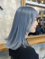 イル(iLe.)&nbsp;ブリーチ/ホワイトグレージュ/デジタルパーマ/フェザーパーマ