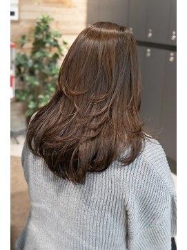 ベイショア(Bay Shore NY) ハッシュカットオリーブベージュワンカール