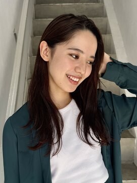 クロト(Clotho) ゆるウェーブ×セミロング