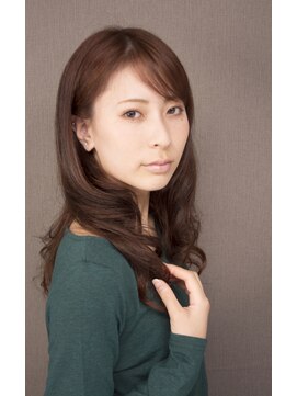 インク ヘアデザイン(incc hair design) 女性らしい存在を放つ大人めカール