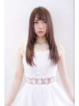 フォルテ 藤枝エピ店 縮毛矯正毛先はナチュラル仕上げのストレートヘア