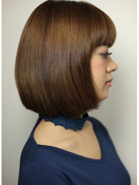 チェルモ(CHELUMO) ショートボブ