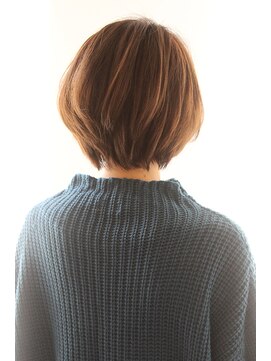 レウナ 外苑前(Reuna) 30代40代50代大人可愛いひし形ボブ