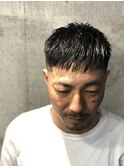 メンズ刈り上げ短髪スキンフェードクロップバーバースタイル