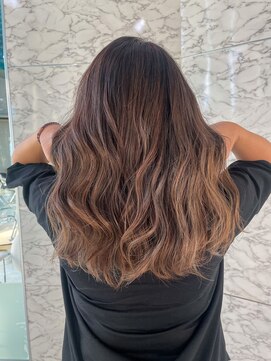 ラテ(latte) 最新カラーで作り出すニュアンシーカラー