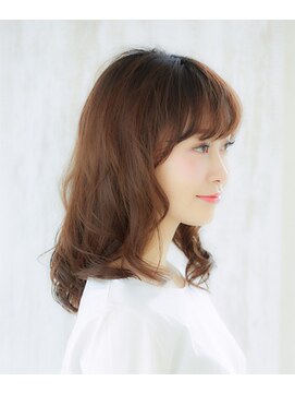 ハンズクルー (Hands Crew) ゆるふわパーマで叶える フェアリー大人ボブ