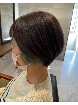 ピアーネ(PIANE) ショート×インナーカラー×グリーン