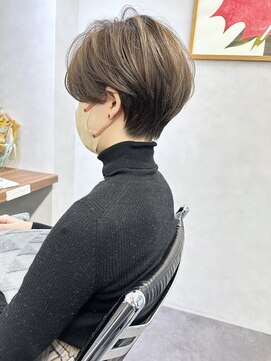 オウル(Owll) 【Owll】大人可愛い20代30代　くびれショート　くすみベージュ