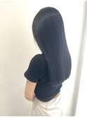 ツヤにこだわりダークアッシュストレートヘア