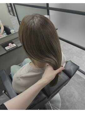 ネウィ 秋田(newi) カーキベージュ