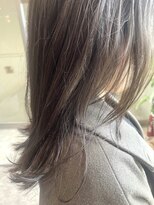 ビスポーク(BESPOKE)&nbsp;大人可愛い透明感ブリーチなしグレージュ小顔レイヤー