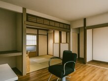 よろ家の雰囲気（2階セット面・くつろぎスペース）