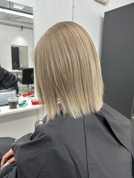 カラ 京都河原町(Kala) ハイライトバレイヤージュダブルカラーケアブリーチ20代30代40代