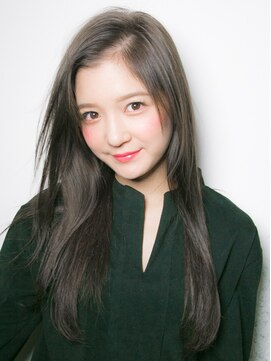 リリアン 表参道(relian) ストレートがキレイ【relianで縮毛矯正に特化スタイリスト在籍】