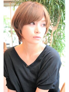 レウナ 外苑前(Reuna) 【３０代・４０代・５０代】大人の女性に人気のひし形ショート