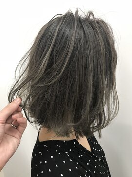 キューズ クラブ(cuz KLUB) 【cuzKLUB】オリーブグレイ×切りっぱなしボブ