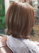 インビテーション(invitation) 柔らかい質感!ハイライト×ミルクティーベージュ