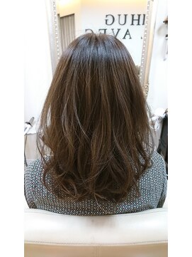 ハグヴィアン(HUG BIEN) ふんわりグレージュ