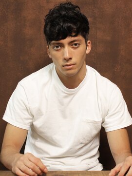 シアンデルカ(CYANDELUCCA) 大人のウェービーショート