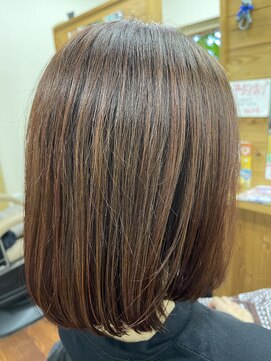 ニサブラ(Nisa Bula) ミディアムボブ