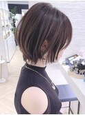 大人かわいい外ハネショートウルフサイドバング前髪あり