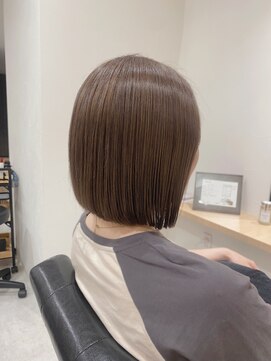 リーシュ(Re:sh) ぷつっとボブ/グレージュ/艶髪