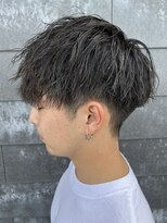 ヒュイル バイ ニアウ(Hwyl by Niau) メンズマッシュパーマツイストスパイラルパーマニュアンスパーマ