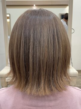 アルターリール(aL ter Rire) 黒髪/グレーベージュ/レイヤーロング/前髪パーマ