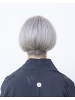 ルプラ ガーデン(le-pla garden)&nbsp;ホワイトグレー#ダブルカラー#ハンサムショート＃ケアブリーチ