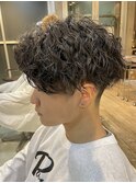 メンズカット刈り上げツイストスパイラルパーマセンターパート