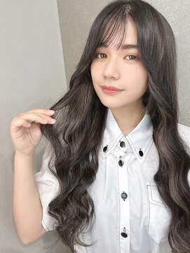 カルフール ロハス 草加東口店(Carrefour LOHAS) イヤリングカラー・ベージュ・黒髪・コントラストカラー・韓国風