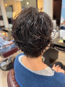 ビーズ ノイ(BEE´Z ＮＥＵ) くせ毛風パーマ11.15フェイスフレーミング