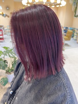 ピクチャー(PICTURE) 白髪ぼかし/ルビーレッド/ブリーチなし/カットカラー/ボブ