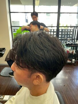 ツーブロックセンター分け