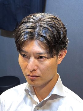 ビーダンディー(Bee dandy) ビジネスフォーマル ツーブロックショート センターパート
