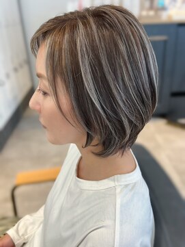 リアンバイアリュール(Lian by Allure) レイヤーカットハイライトバレイヤージュブリーチリタッチボブ