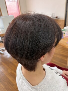 ヘアーズ サエミ 大人可愛いショートボブ