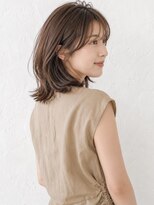 ミロア 薬院(miroa) アッシュ 透明感カラー 20代 顔周りレイヤー 外ハネ