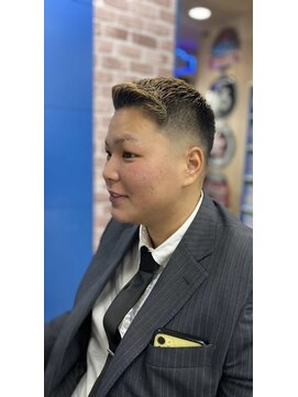 カットハウス ミドルフェード