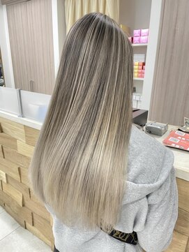 ジゼル(gisele) (戸澤)バレイヤージュ