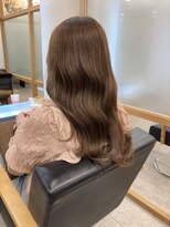 リュクスバトーバイトリコ 船橋南口店(Luxe BATEAU by tricot) 韓国風レイヤー×ベージュ/20代30代40代