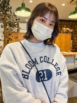 アンドファイン ヘアビューティー(＆Fine hair beauty)&nbsp;インナーカラー×シルバーグレー