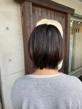 タエビスアリッサム(Taebis Alyssum) ナチュラルハイライト×レイヤーボブ