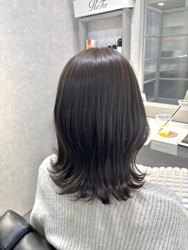 リリーヘアー(Lilly hair) オリーブベージュ
